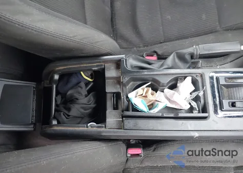 2011 Ford Mustang V6 z USA, uszkodzony, nr VIN 1ZVBP8EM1B5129351